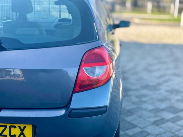 Used Renault Clio 2007 for sale - 74301902: Photo 24