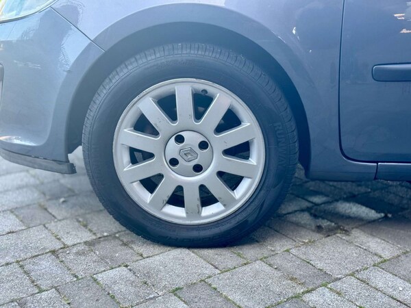 Used Renault Clio 2007 for sale - 74301902: Photo 37