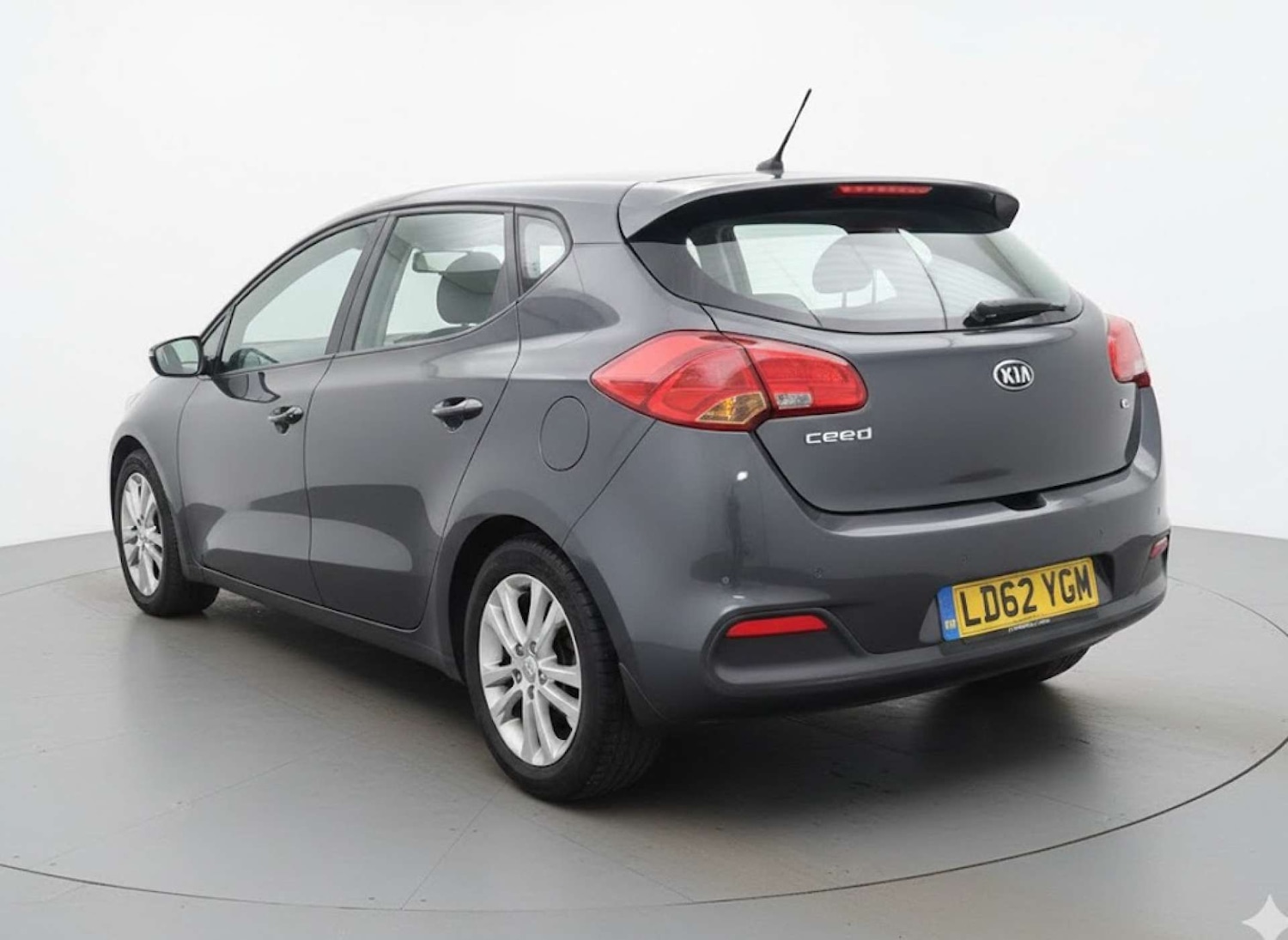 Used Kia Ceed 2012 for sale - 77353610: Photo 4