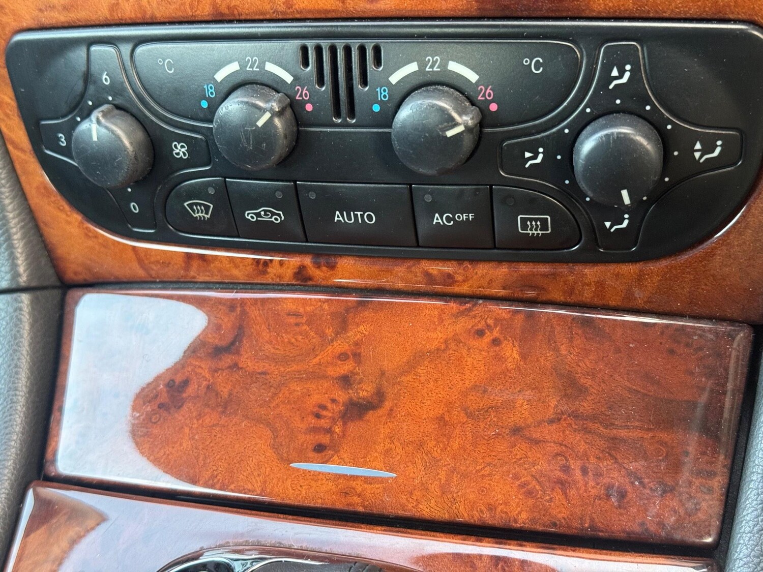 Used Mercedes-Benz CLK 2004 for sale - 76109590: Photo 49