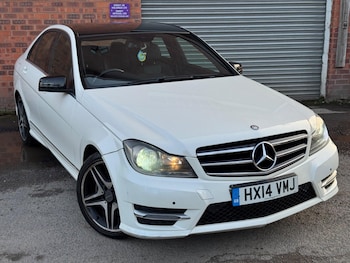 Used Mercedes-Benz C Class 2014 for sale - 77587328: Photo