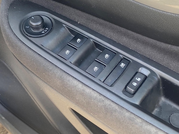 Used Vauxhall Mokka 2015 for sale - 75082608: Photo 37