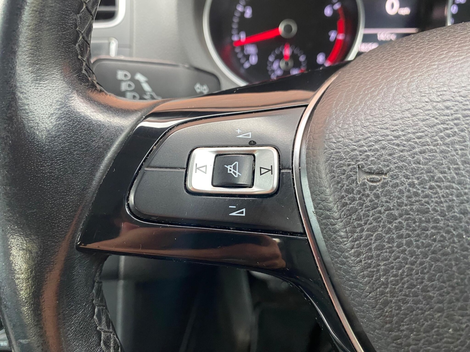 Used Volkswagen Polo 2014 for sale - 76990162: Photo 17