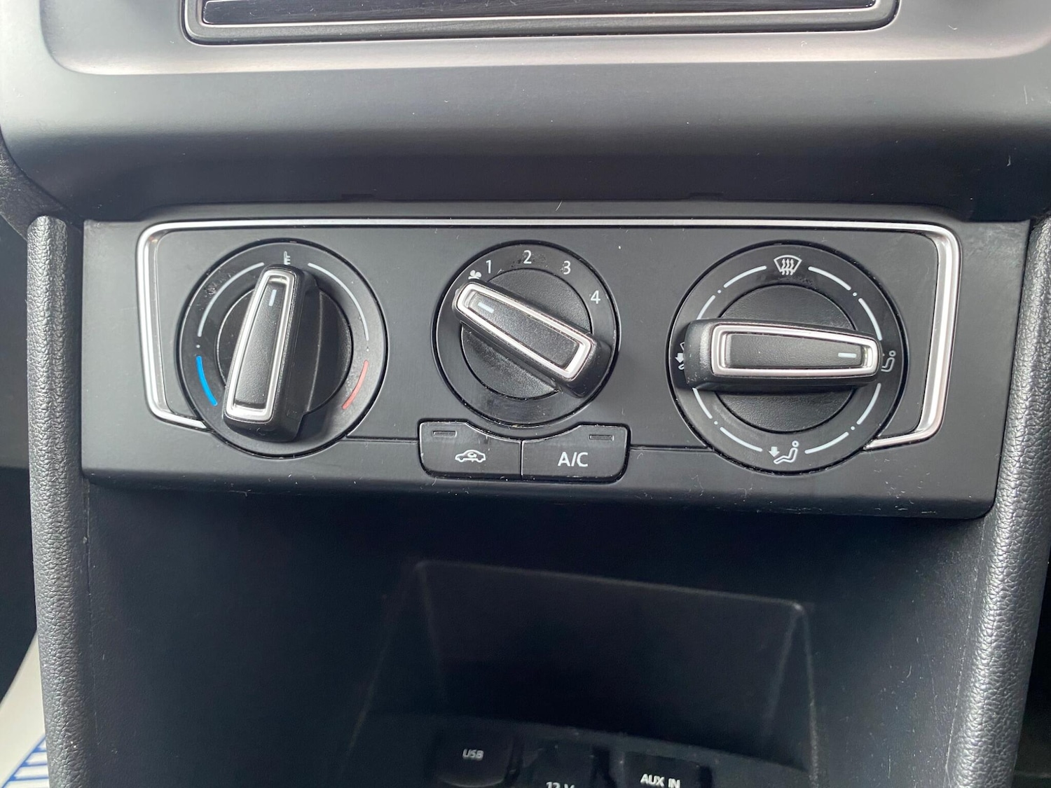 Used Volkswagen Polo 2014 for sale - 76990162: Photo 28