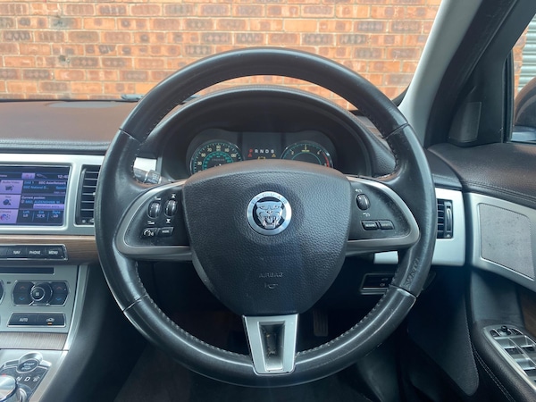 Used Jaguar XF 2013 for sale - 75657189: Photo 16