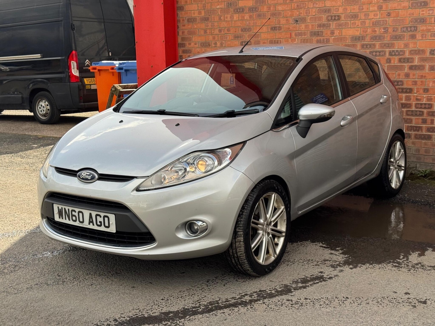 Used Ford Fiesta 2010 for sale - 78058547: Photo 2