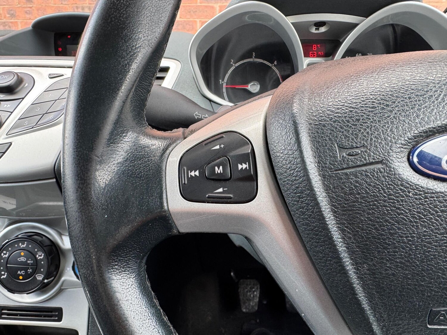 Used Ford Fiesta 2010 for sale - 78058547: Photo 37