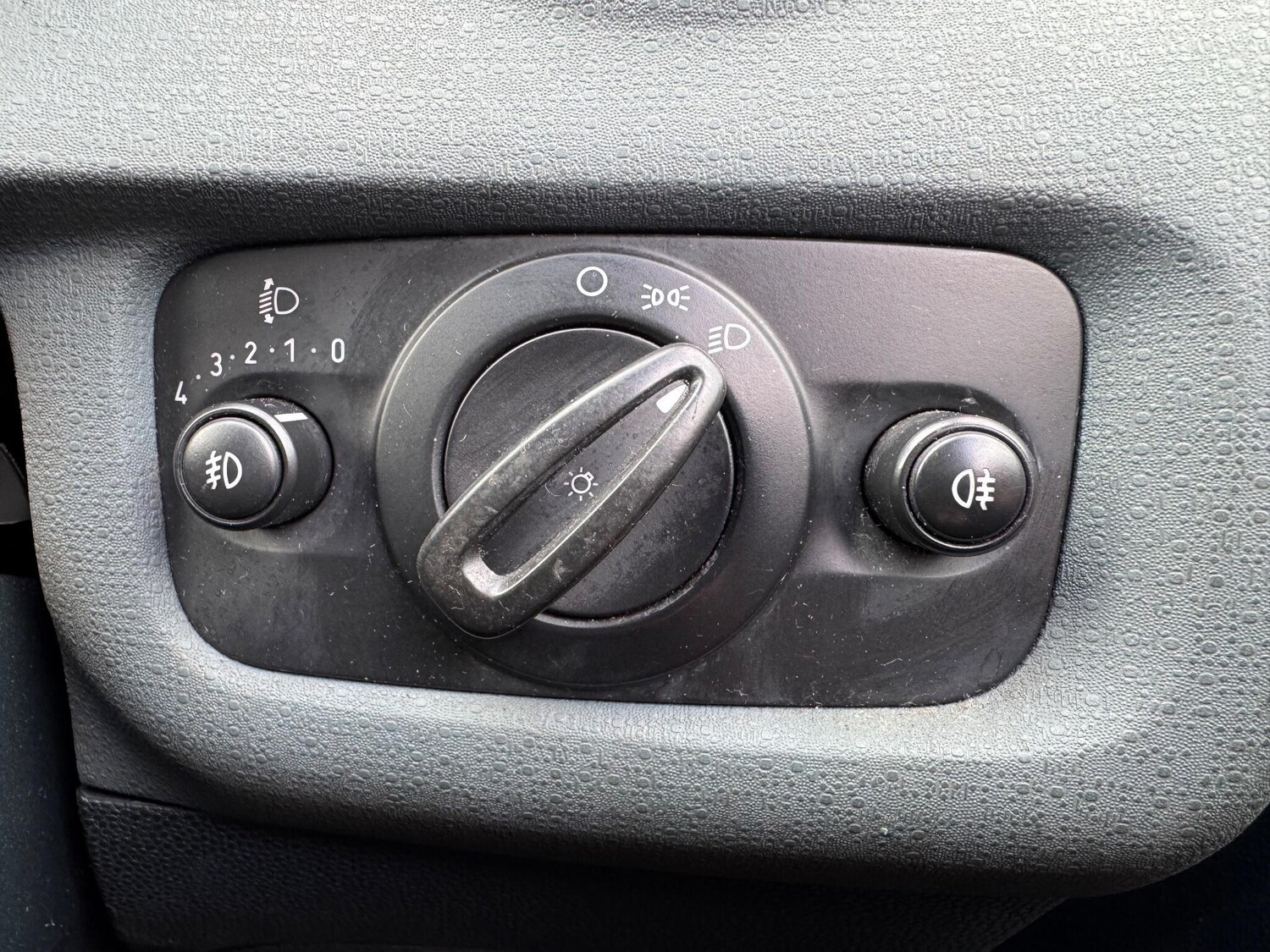 Used Ford Fiesta 2010 for sale - 78058547: Photo 40