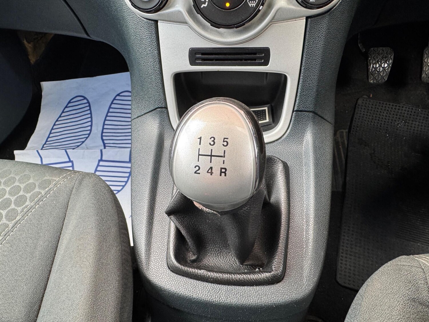 Used Ford Fiesta 2010 for sale - 78058547: Photo 45