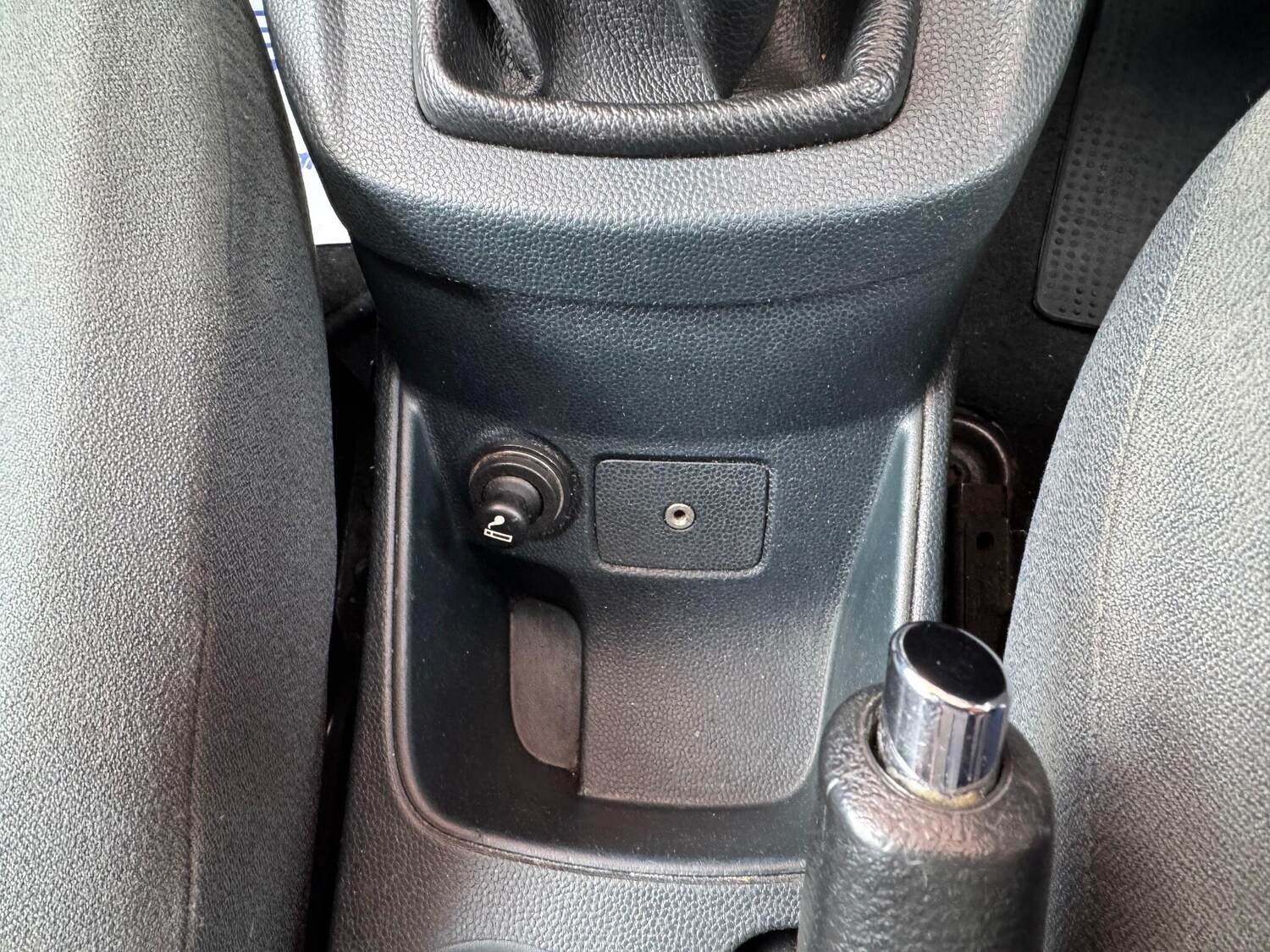 Used Ford Fiesta 2010 for sale - 78058547: Photo 47