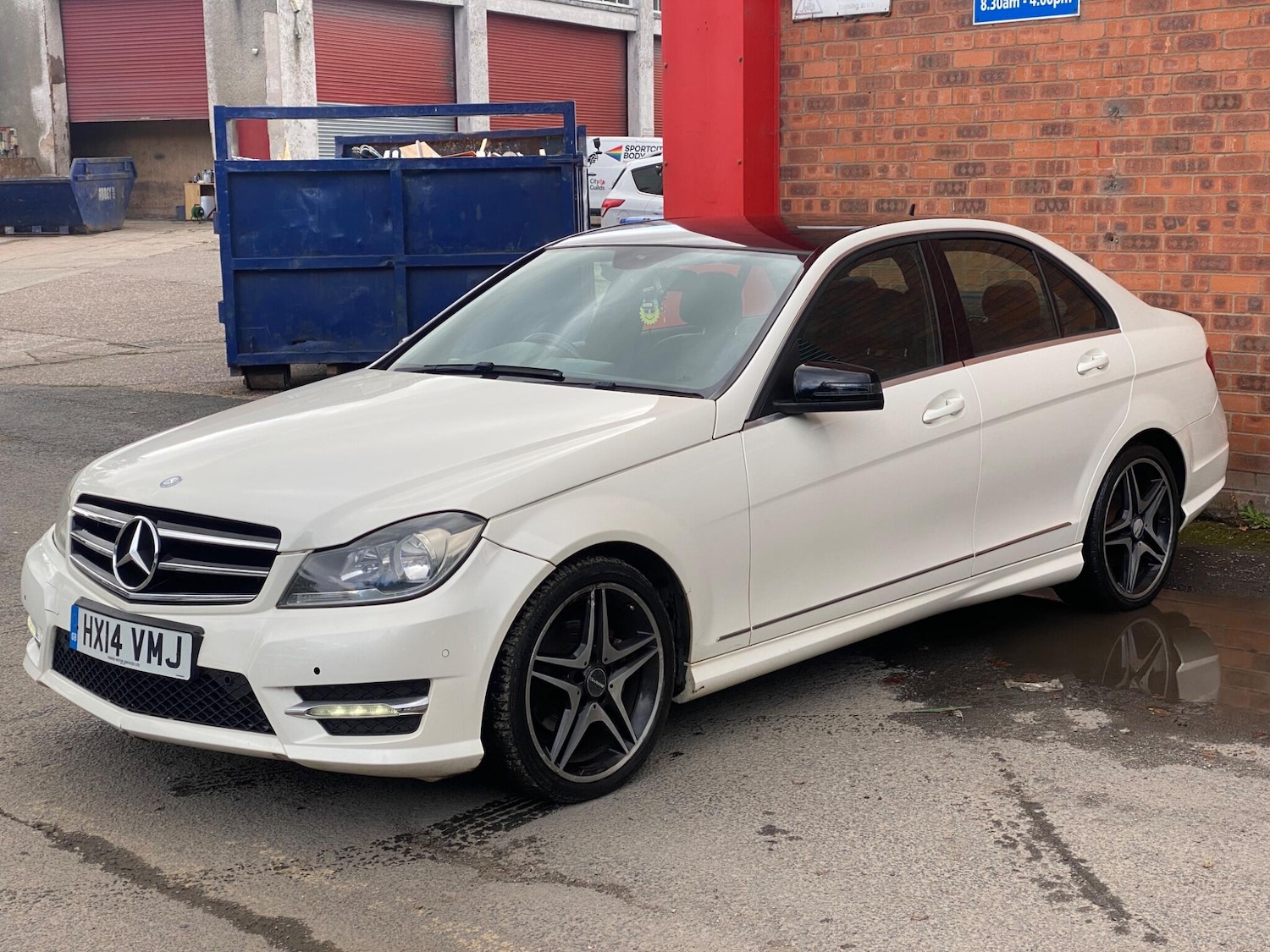 Used Mercedes-Benz C Class 2014 for sale - 74690782: Photo 2