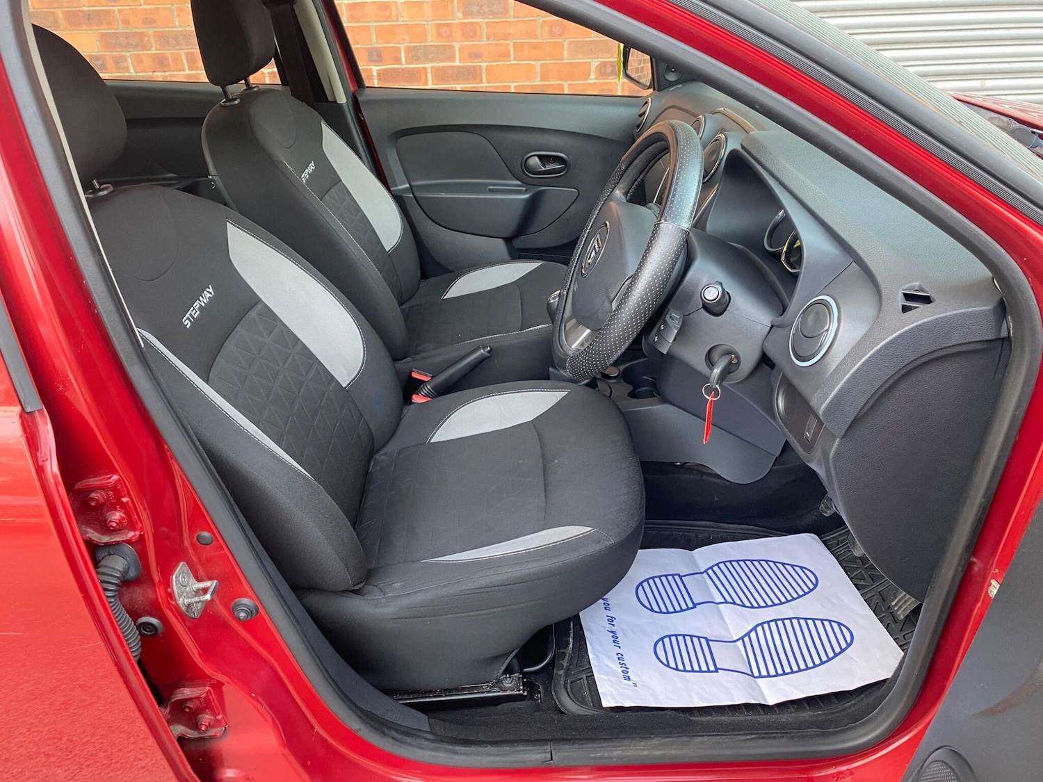 Used Dacia Sandero Stepway 2014 for sale - 77098063: Photo 12