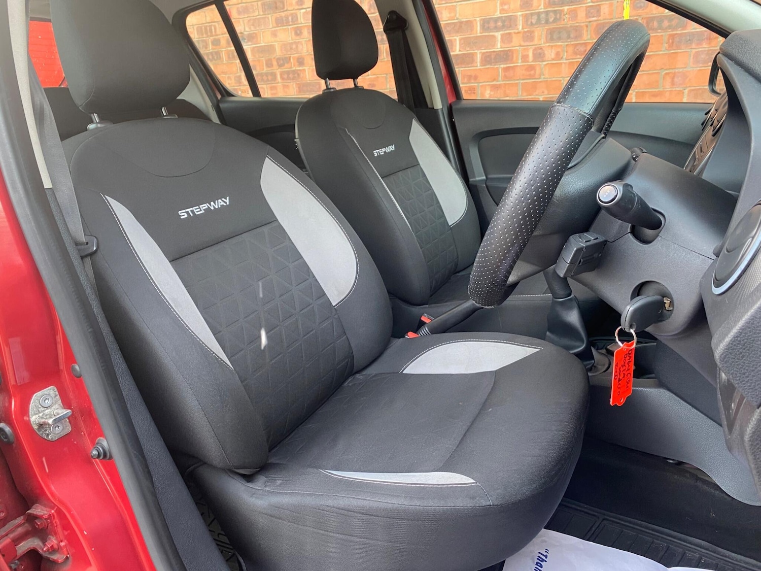 Used Dacia Sandero Stepway 2014 for sale - 77098063: Photo 13