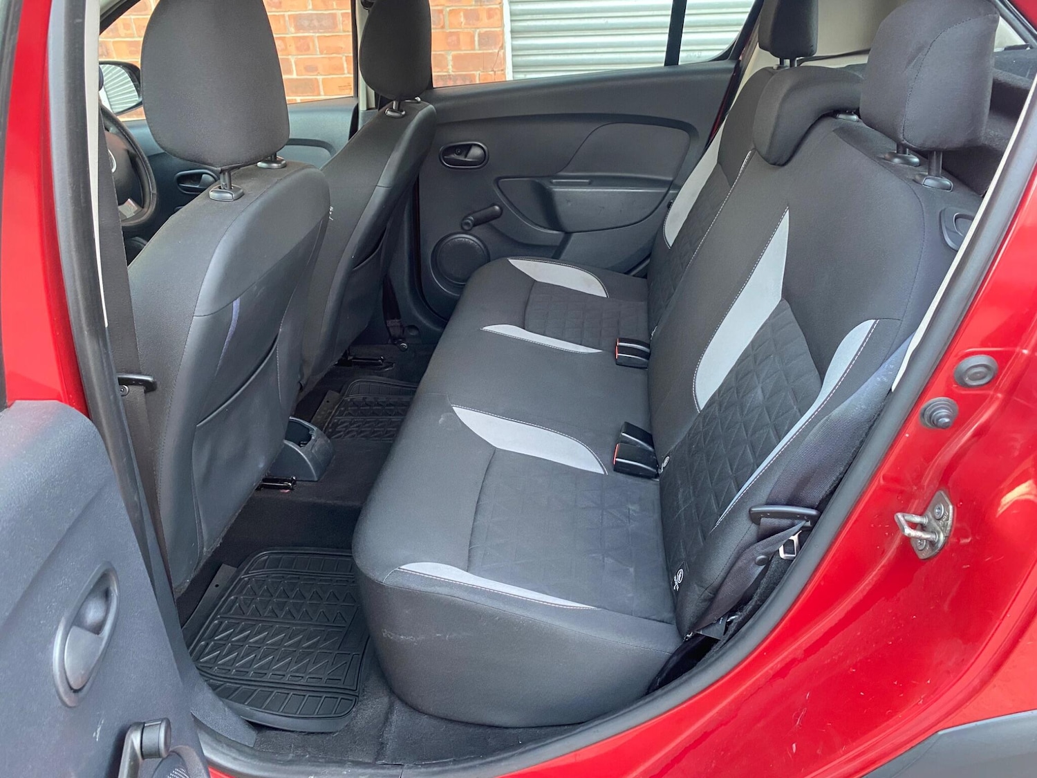 Used Dacia Sandero Stepway 2014 for sale - 77098063: Photo 37