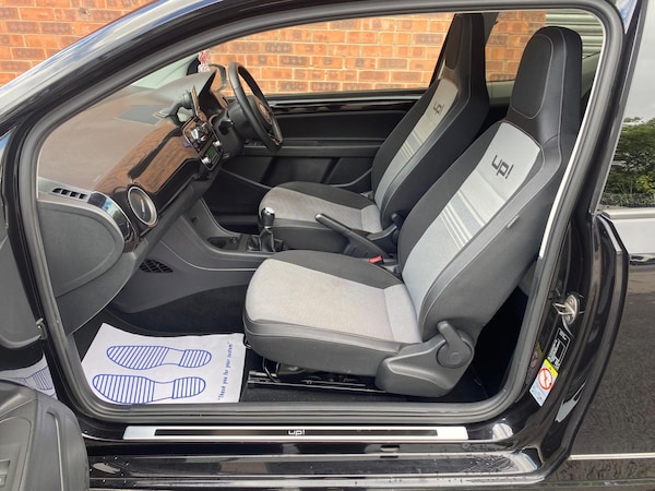 Used Volkswagen up! 2013 for sale - 75769917: Photo 33