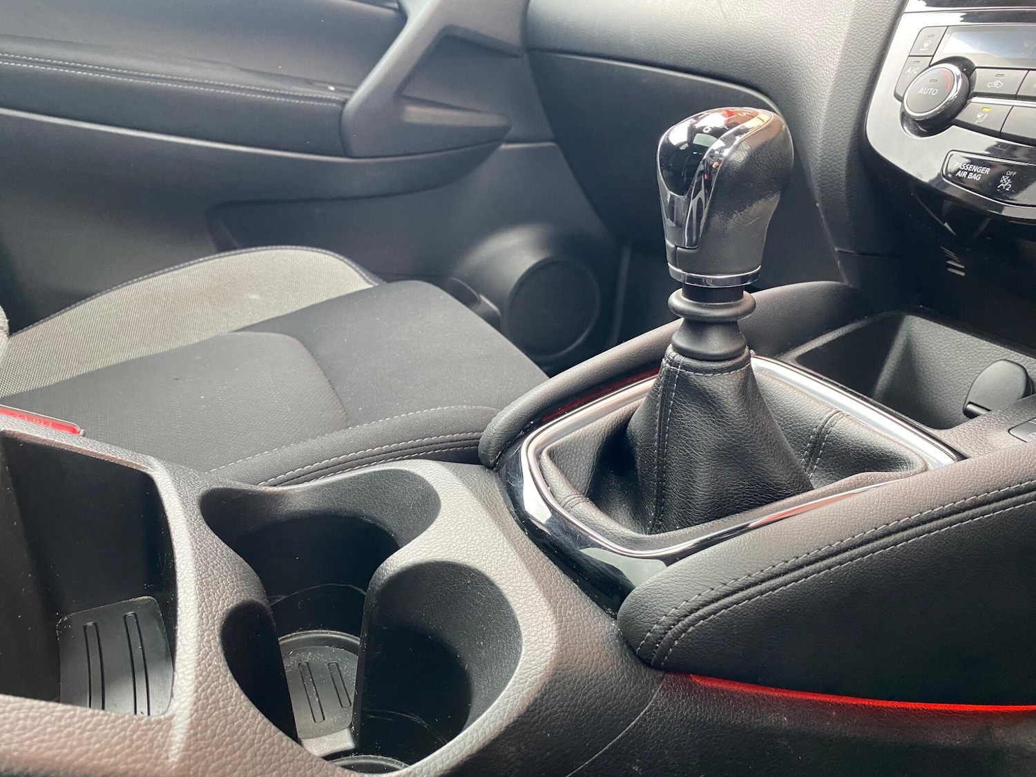 Used Nissan Qashqai 2018 for sale - 77267353: Photo 28