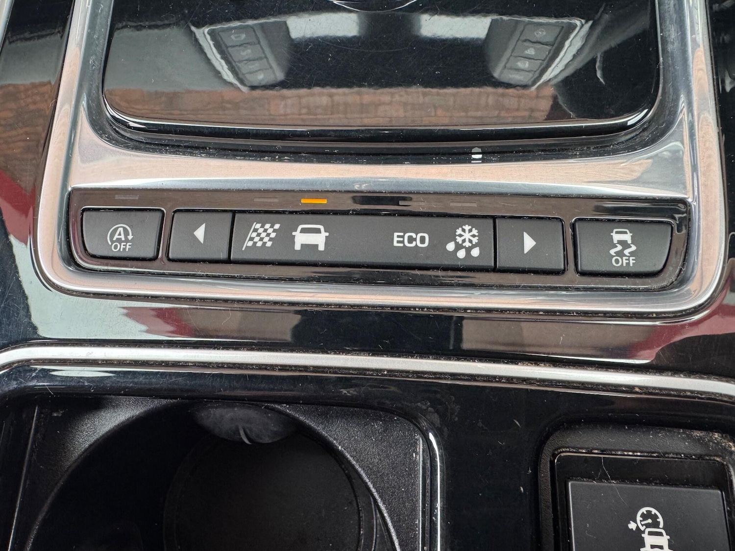 Used Jaguar XE 2017 for sale - 77411385: Photo 33