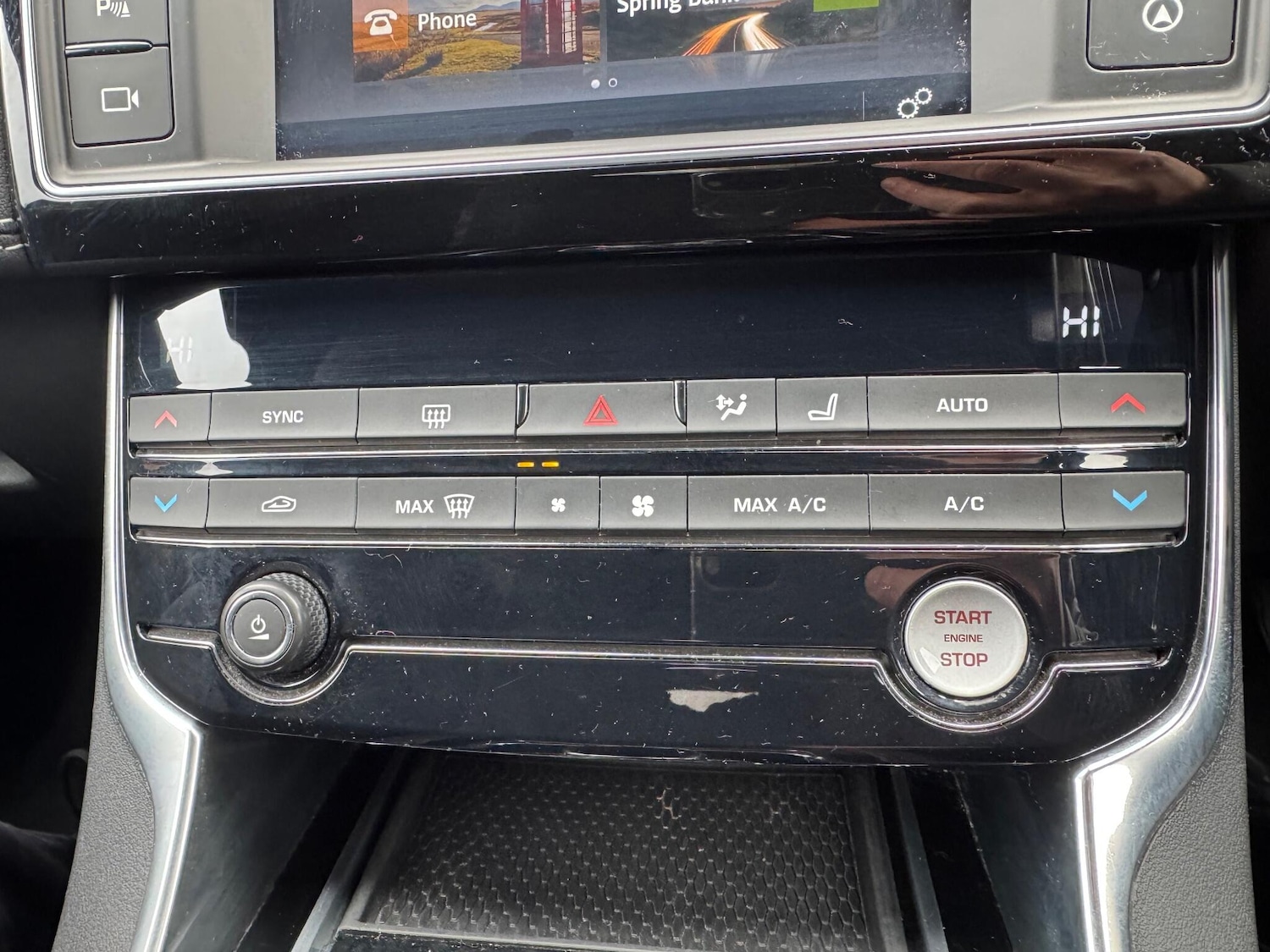 Used Jaguar XE 2017 for sale - 77411385: Photo 37