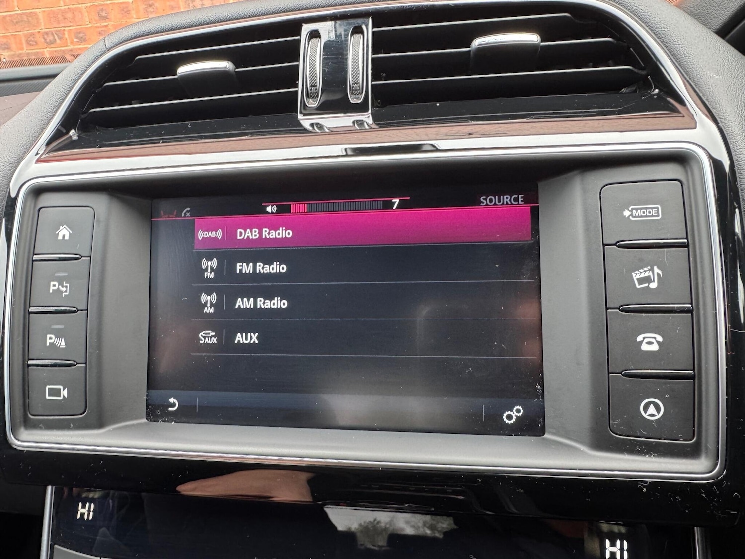 Used Jaguar XE 2017 for sale - 77411385: Photo 41