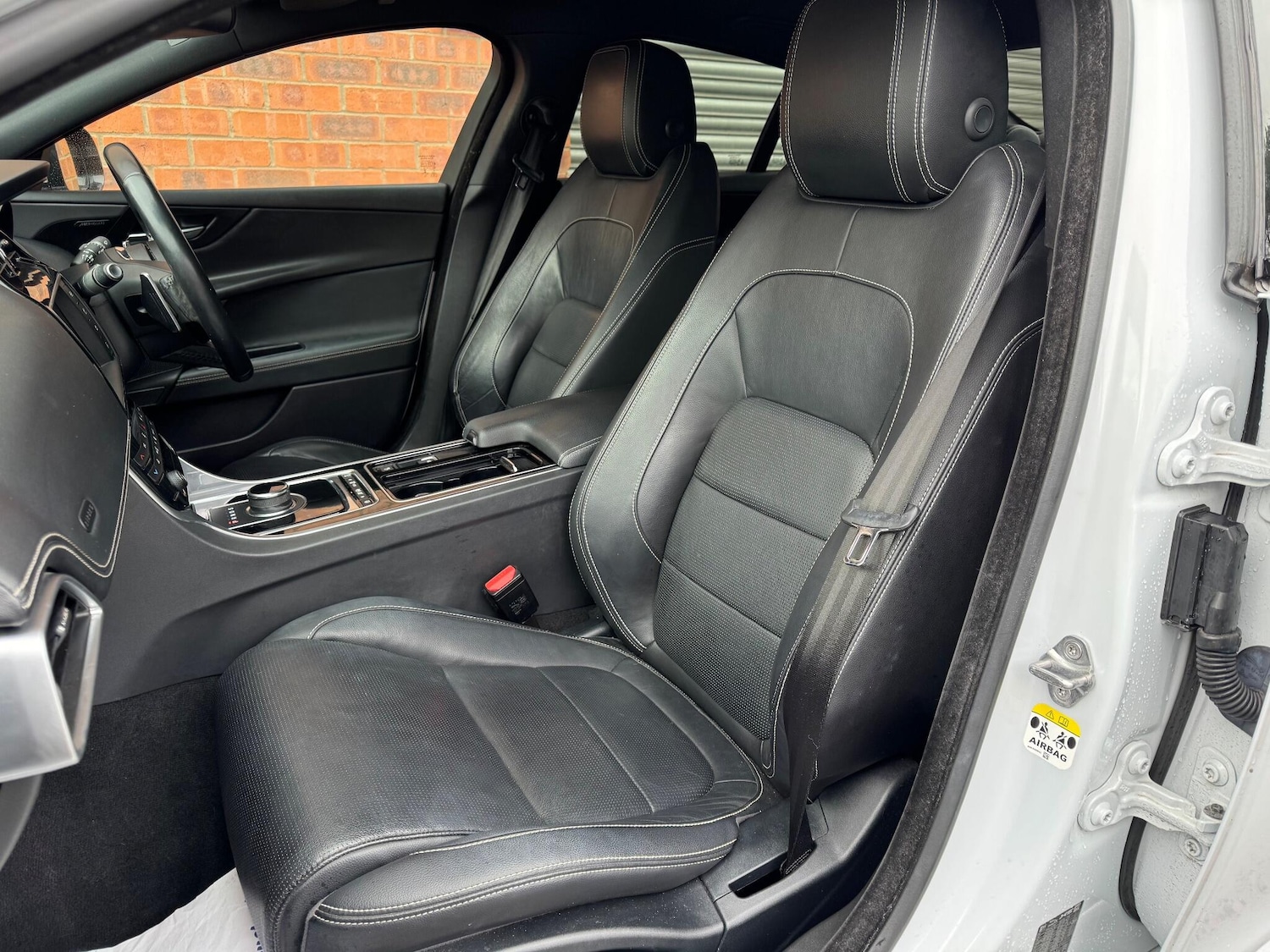 Used Jaguar XE 2017 for sale - 77411385: Photo 59