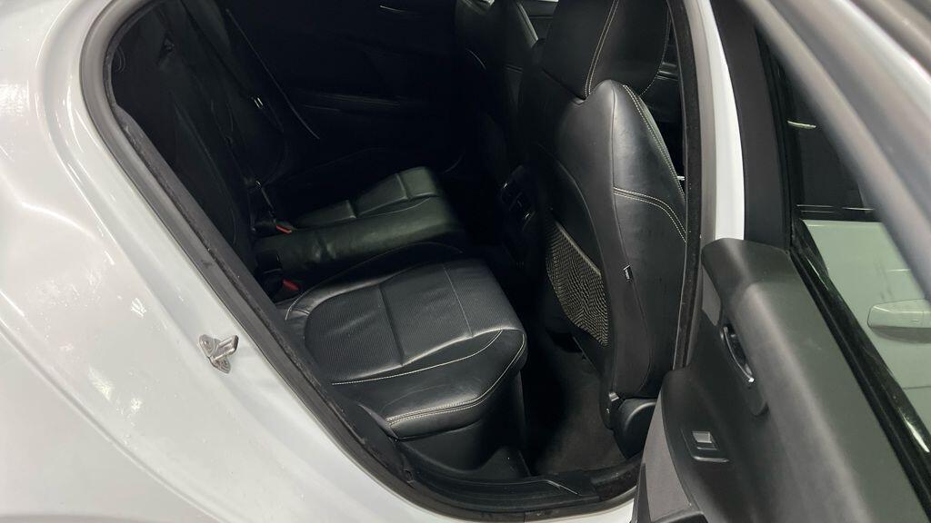 Used Jaguar XE 2017 for sale - 77411385: Photo 8