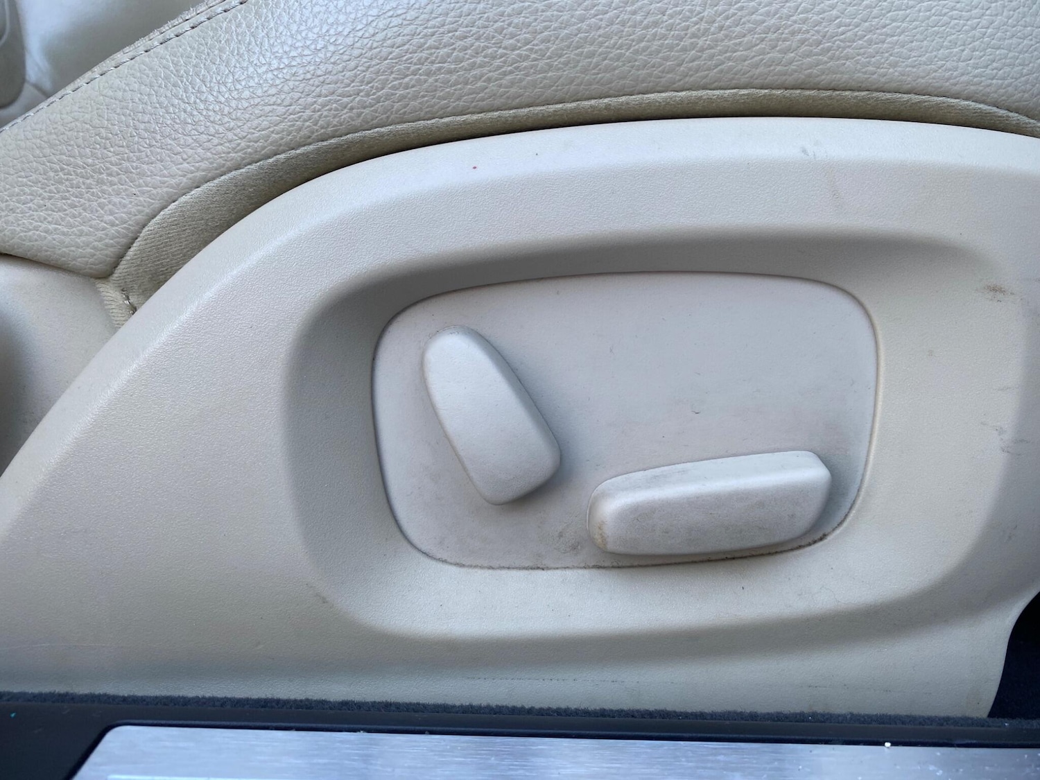 Used Jaguar XF 2012 for sale - 76780738: Photo 13