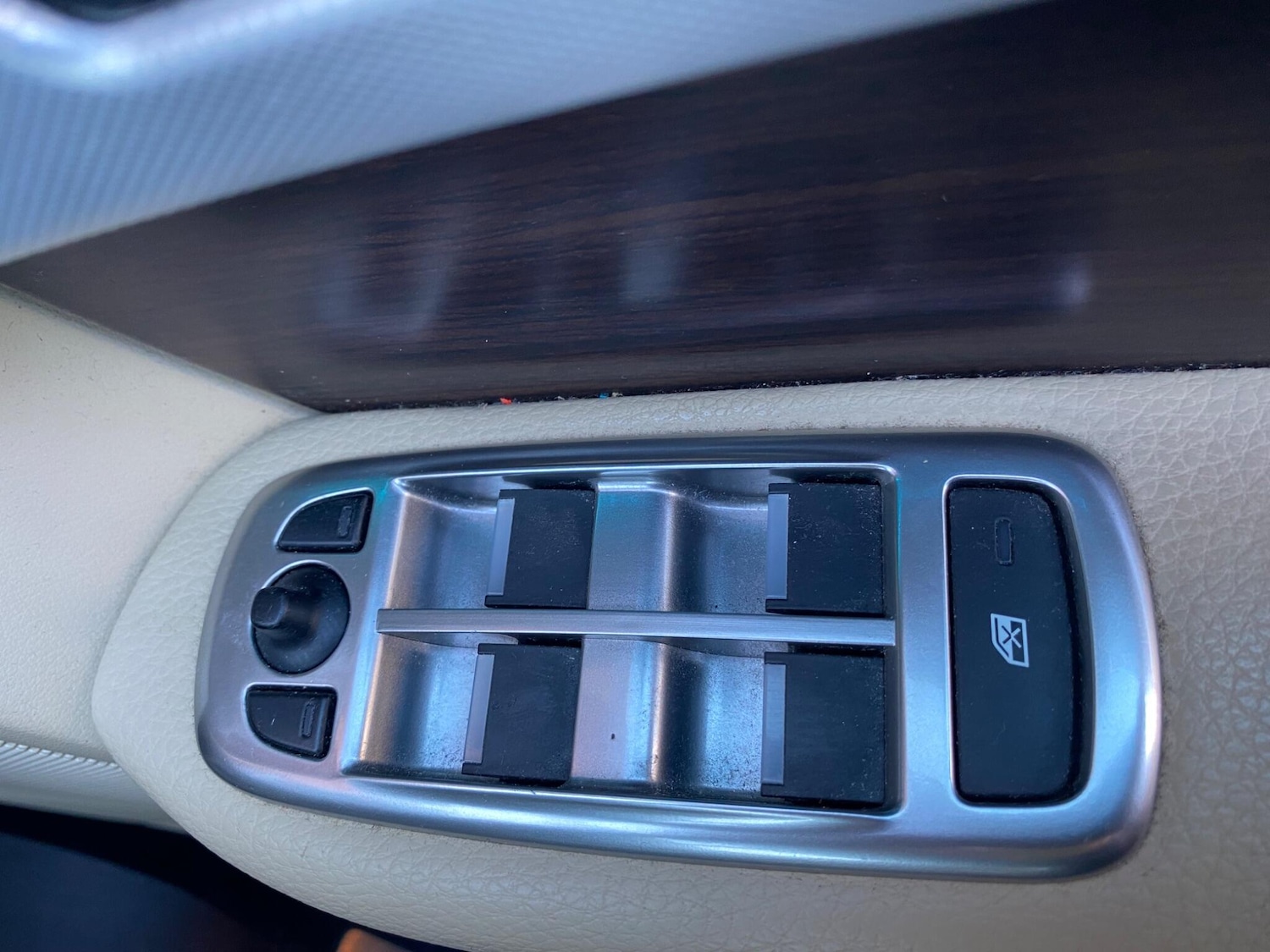 Used Jaguar XF 2012 for sale - 76780738: Photo 26