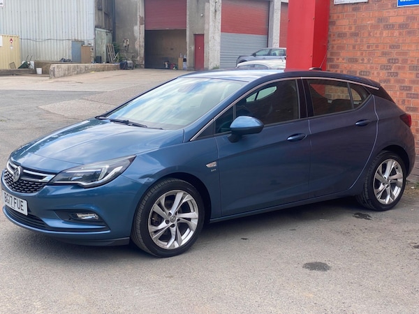 Used Vauxhall Astra 2017 for sale - 75601419: Photo 2