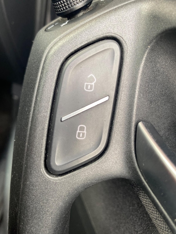 Used Volkswagen Polo 2014 for sale - 75578470: Photo 24