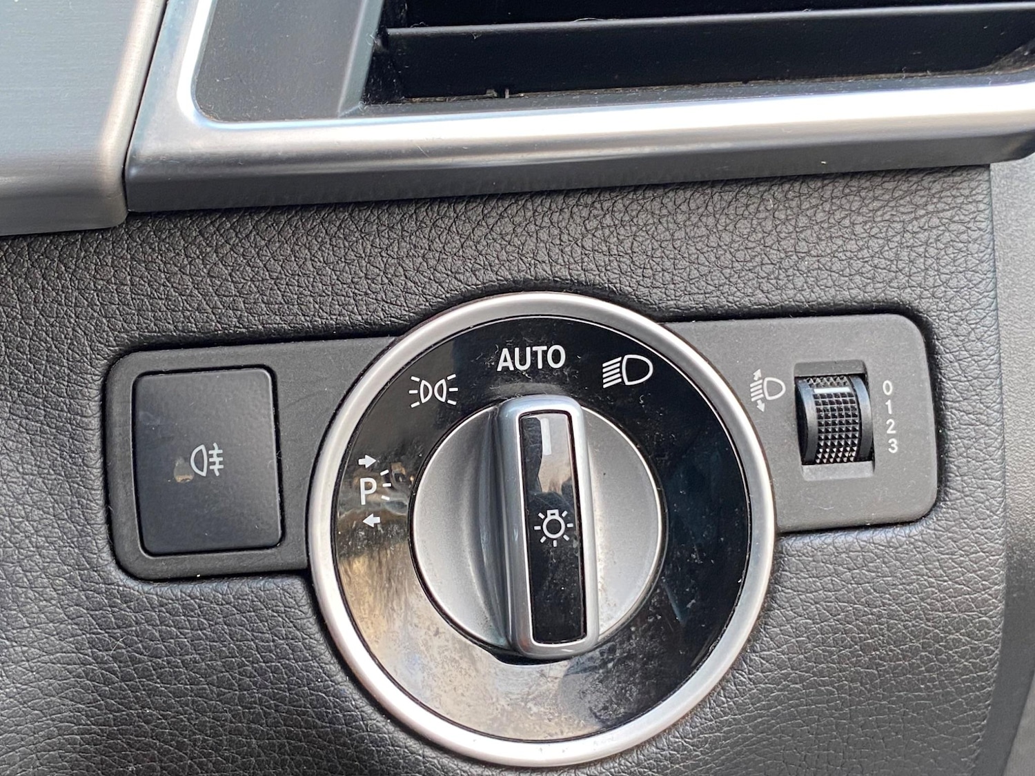 Used Mercedes-Benz M Class 2012 for sale - 76989790: Photo 41