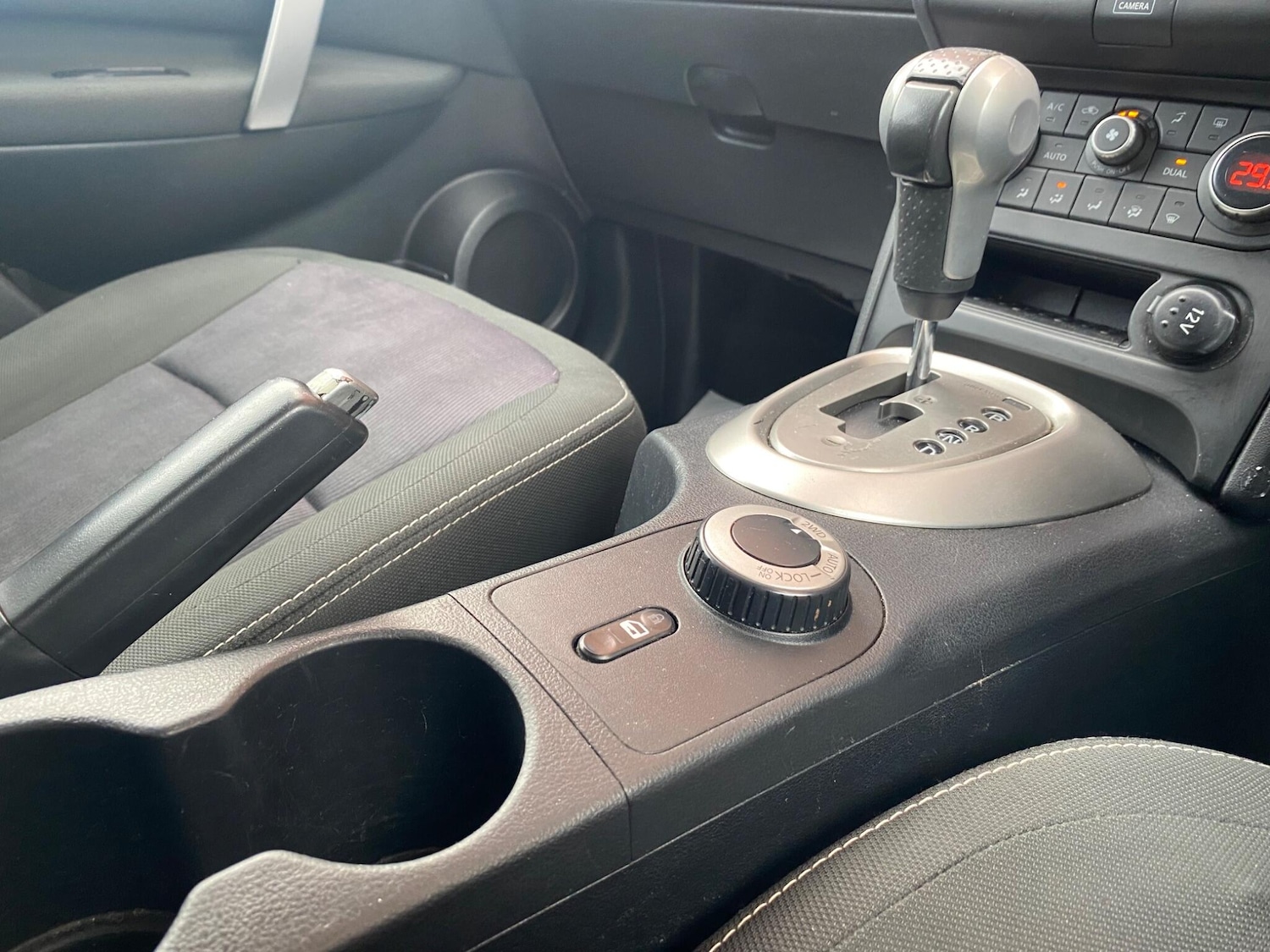 Used Nissan Qashqai 2012 for sale - 77097476: Photo 24