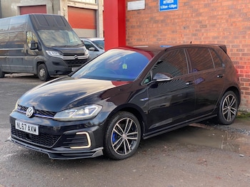 Used Volkswagen Golf 2017 for sale - 76964957: Photo