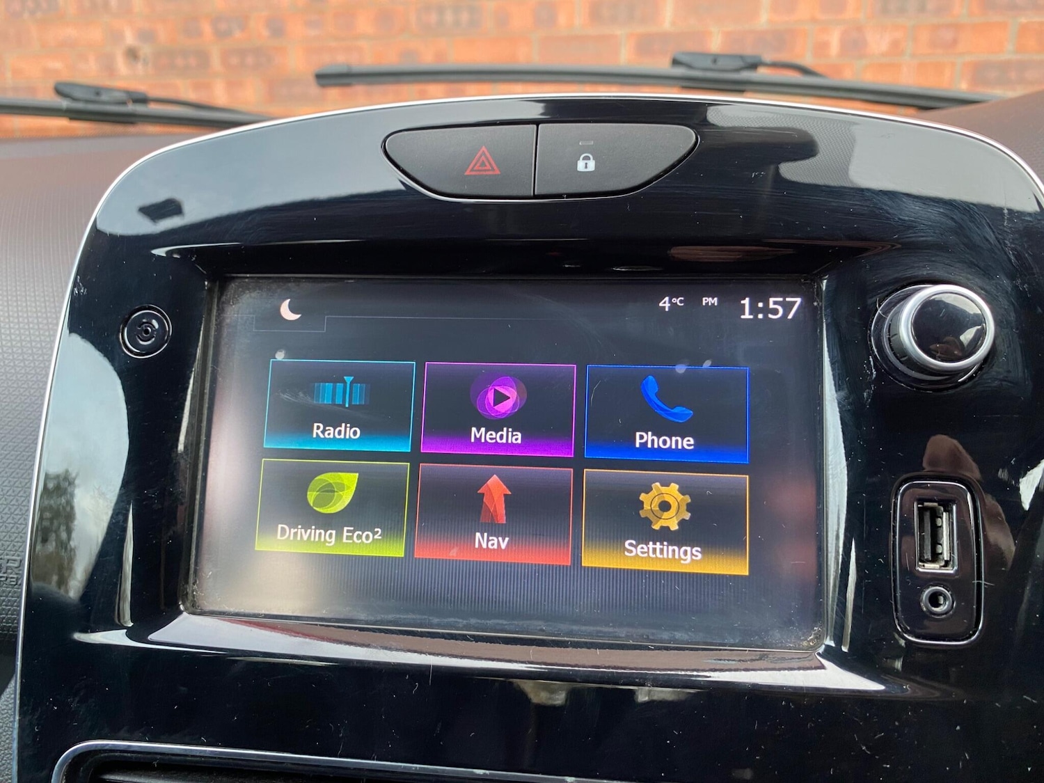 Used Renault Clio 2017 for sale - 76671555: Photo 31