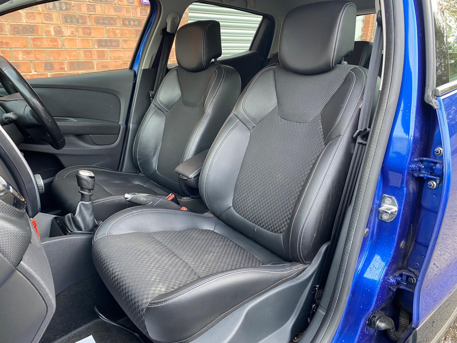 Used Renault Clio 2017 for sale - 76671555: Photo 49