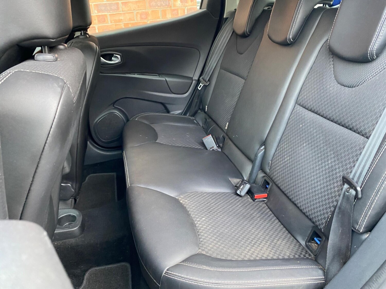 Used Renault Clio 2017 for sale - 76671555: Photo 51