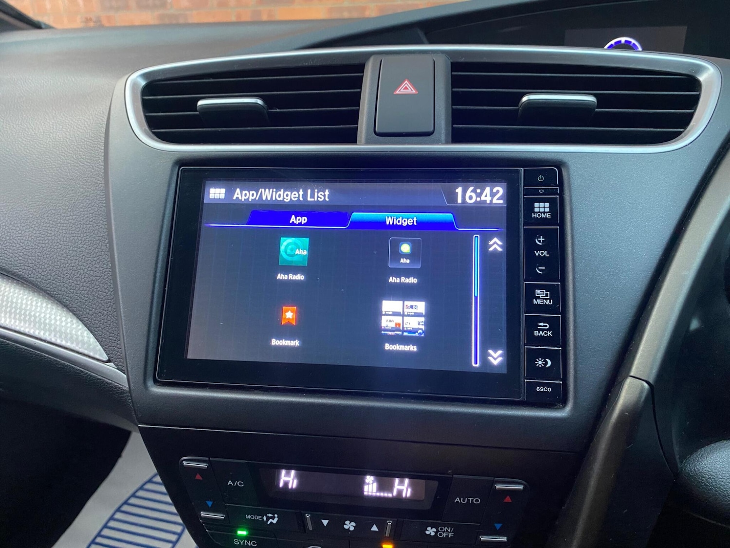 Used Honda Civic 2016 for sale - 76728717: Photo 40