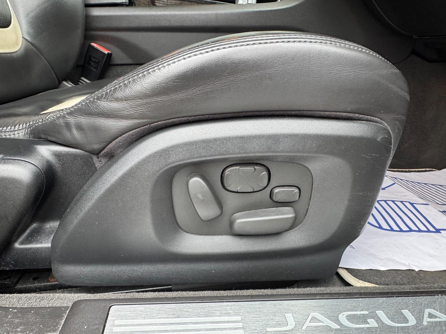 Used Jaguar XF 2015 for sale - 77853532: Photo 13