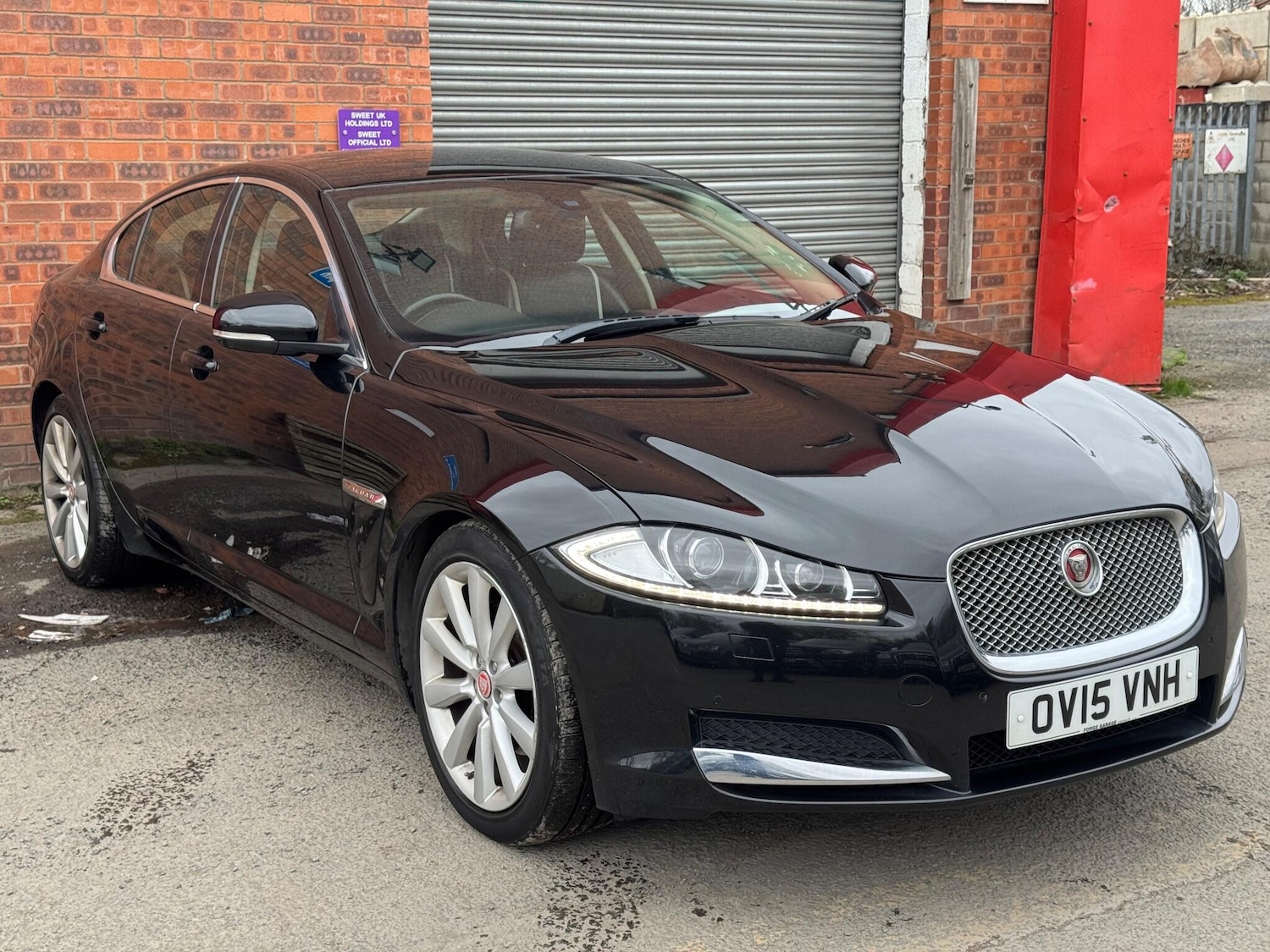 Used Jaguar XF 2015 for sale - 77853532: Photo 5
