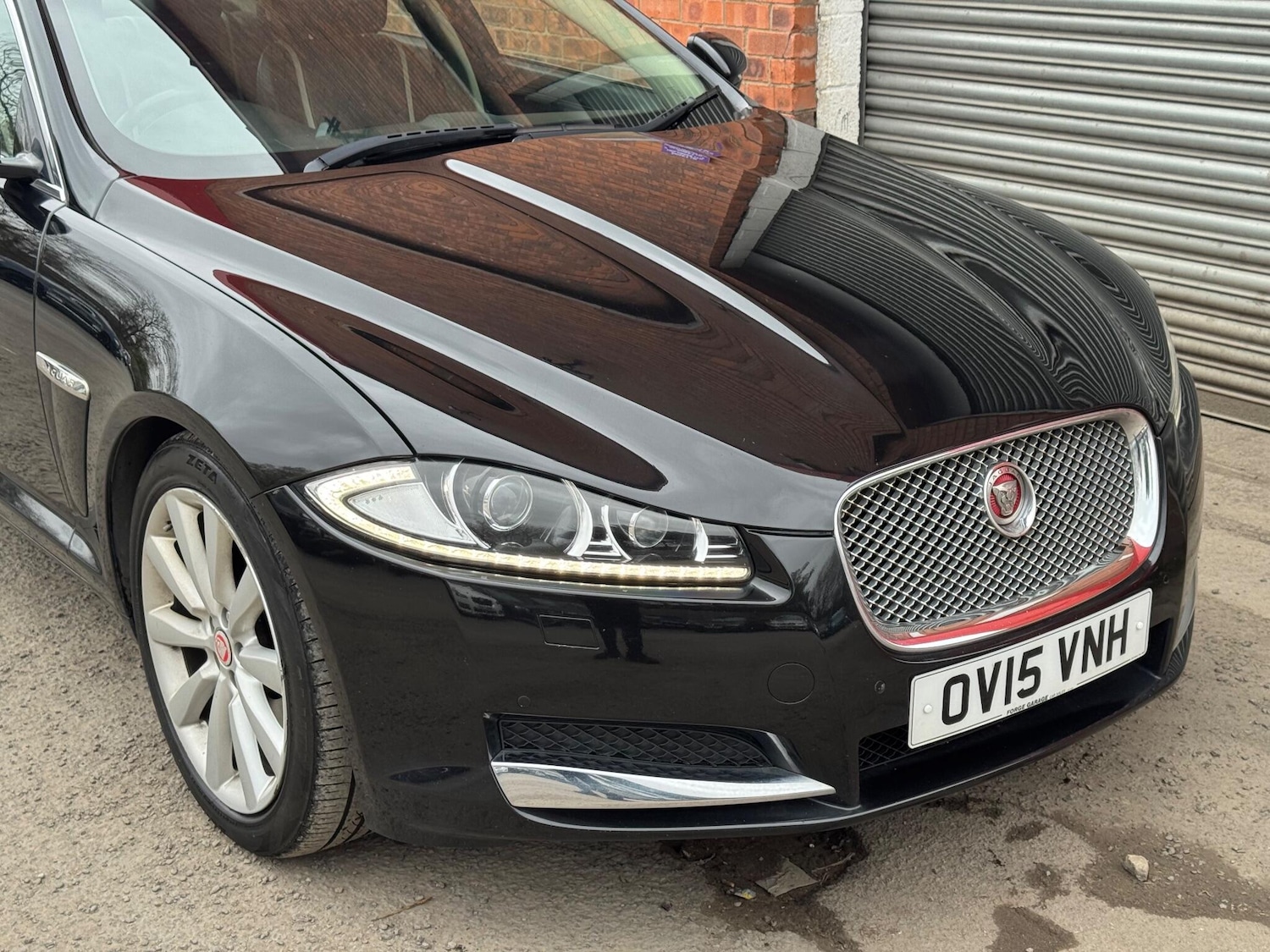 Used Jaguar XF 2015 for sale - 77853532: Photo 8