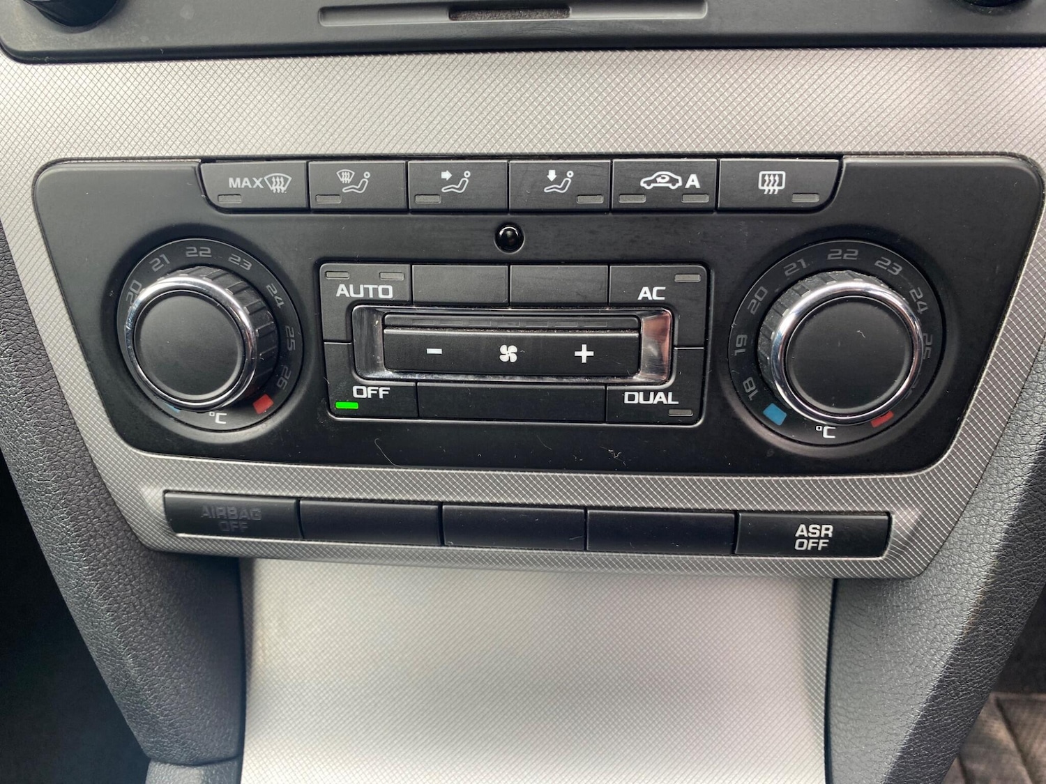 Used Skoda Octavia 2010 for sale - 76109090: Photo 20