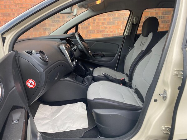Used Renault Captur 2014 for sale - 69085542: Photo 29