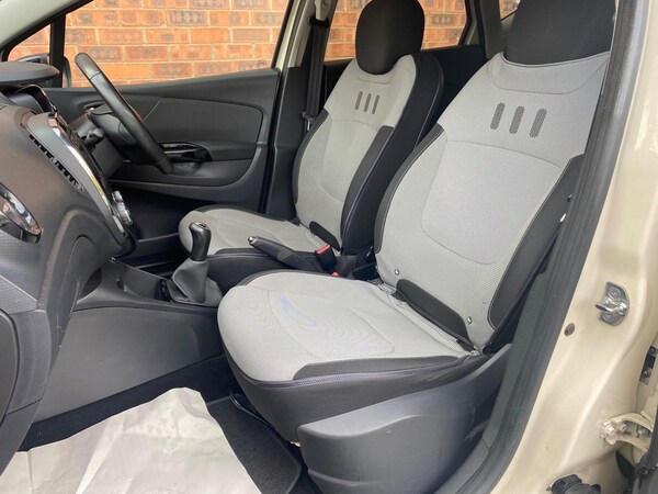 Used Renault Captur 2014 for sale - 69085542: Photo 31