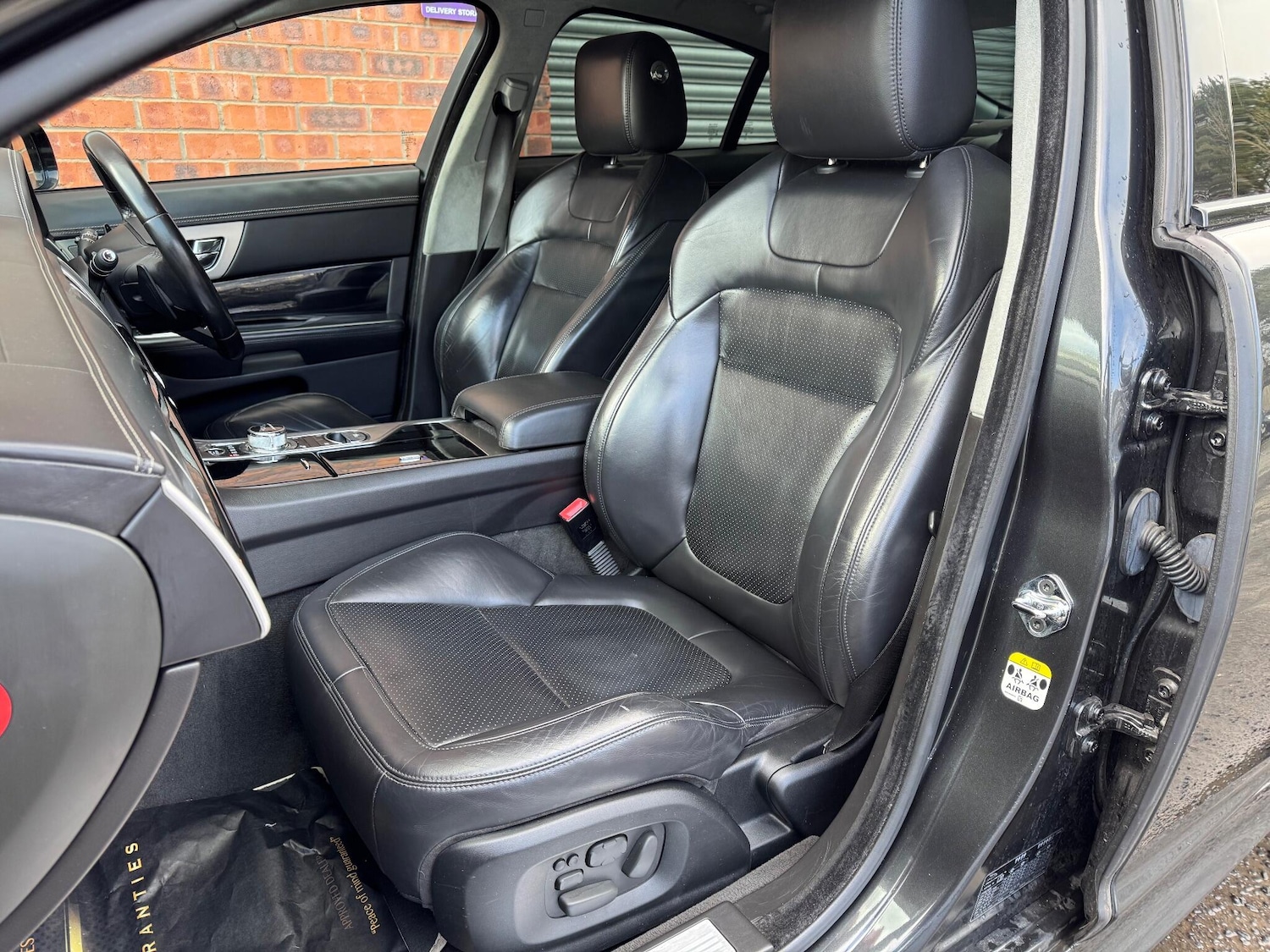 Used Jaguar XF 2013 for sale - 77647052: Photo 24