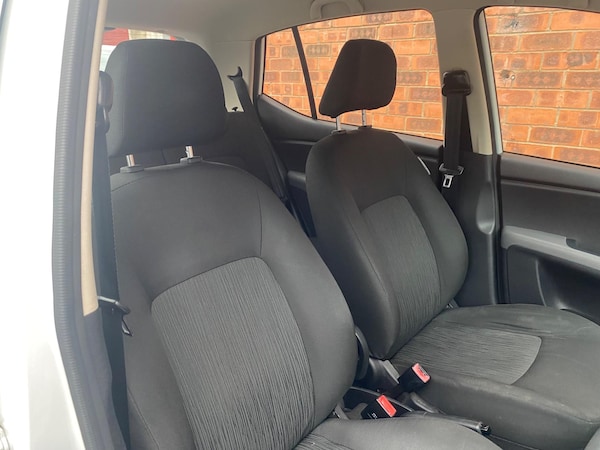 Used Hyundai i10 2011 for sale - 73095980: Photo 15