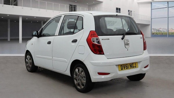 Used Hyundai i10 2011 for sale - 73095980: Photo 3