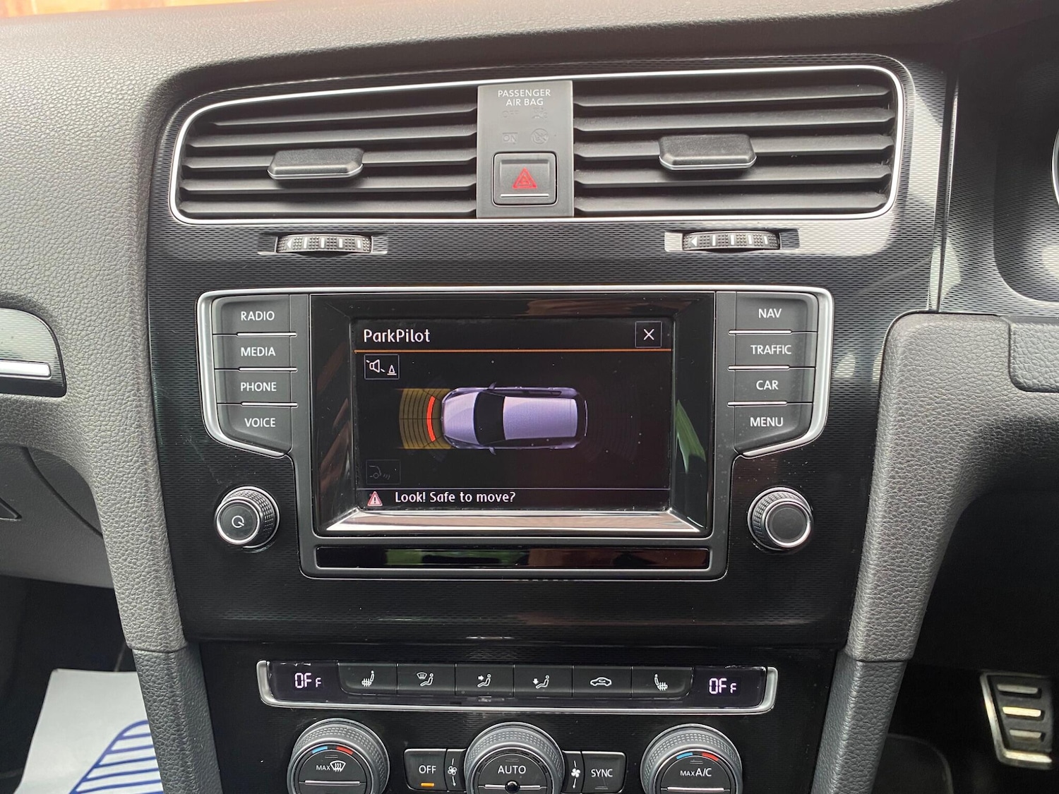 Used Volkswagen Golf 2014 for sale - 76990549: Photo 42