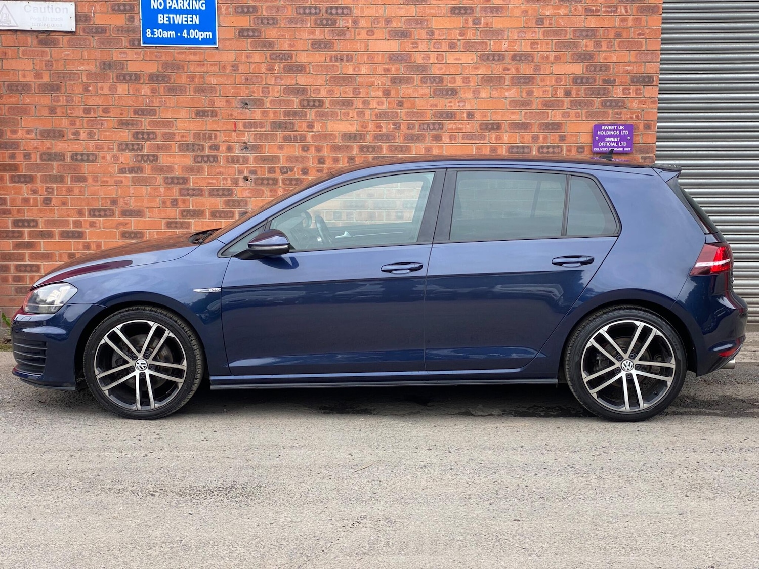 Used Volkswagen Golf 2014 for sale - 76990549: Photo 53