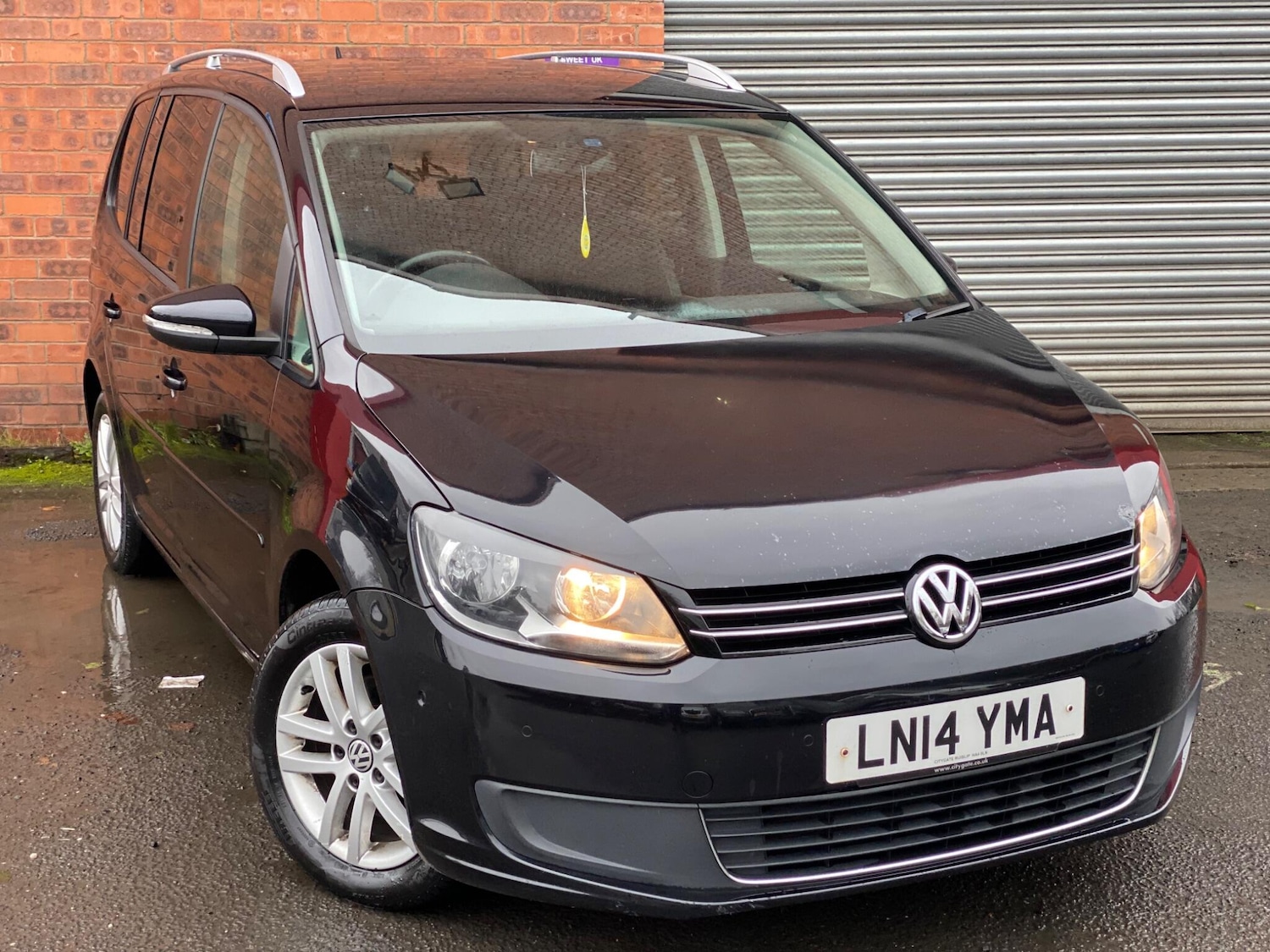 Used Volkswagen Touran 2014 for sale - 76765246: Photo 1