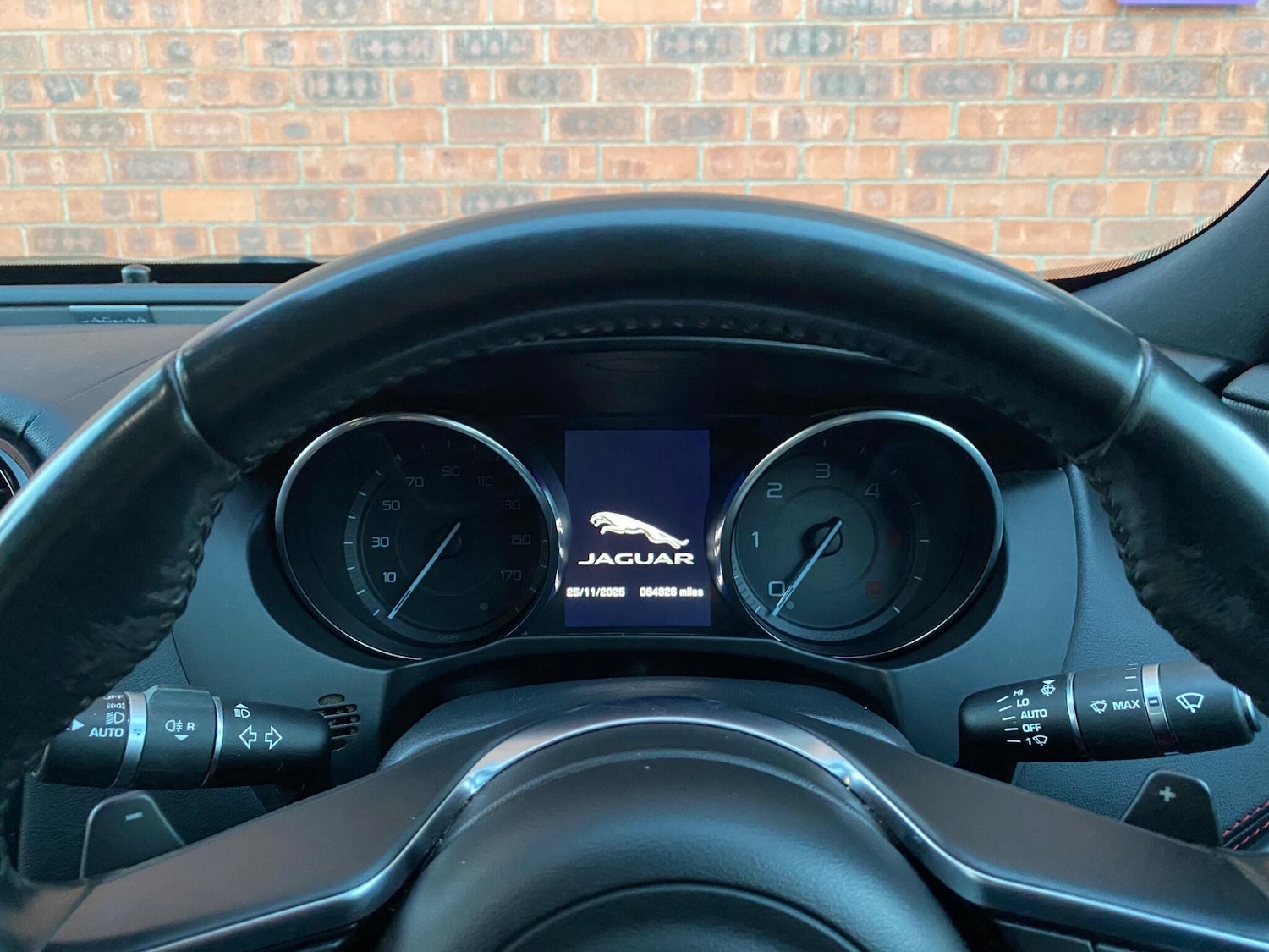 Used Jaguar XE 2016 for sale - 76671320: Photo 17