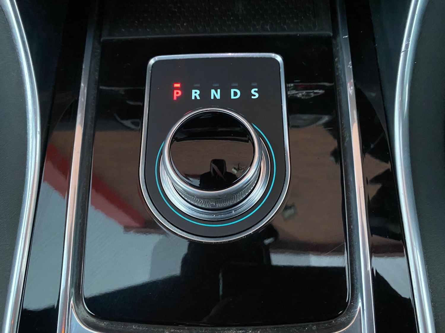 Used Jaguar XE 2016 for sale - 76671320: Photo 29